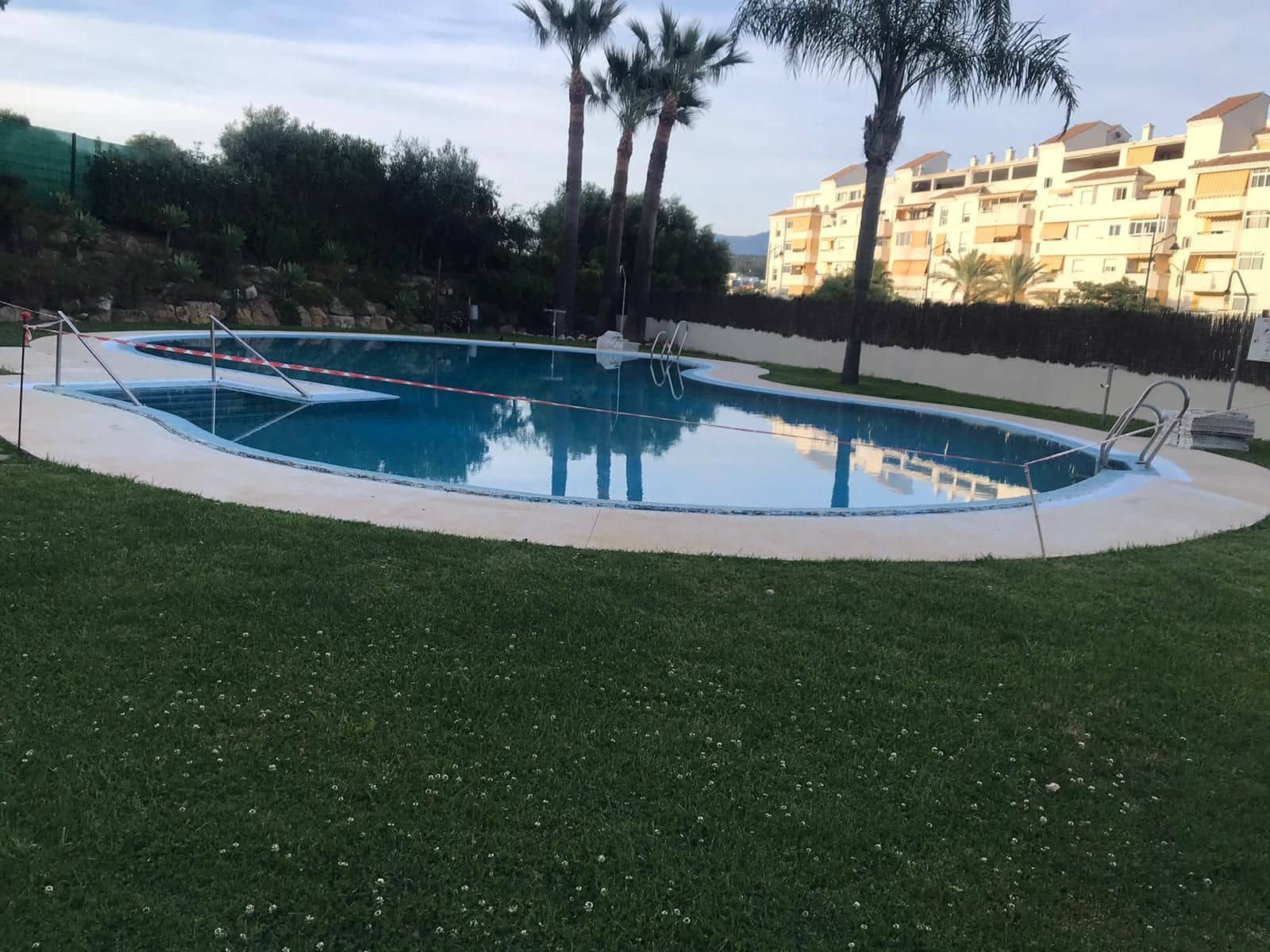 3 makuuhuone Huoneisto myytävänä paikassa Estepona - 449 000 € (Ref: 9910584)