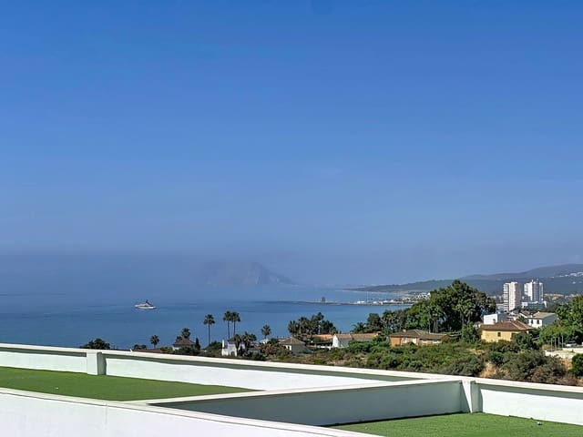 4 bedroom Townhouse for sale in Manilva - € 490,000 (Ref: 9910585)