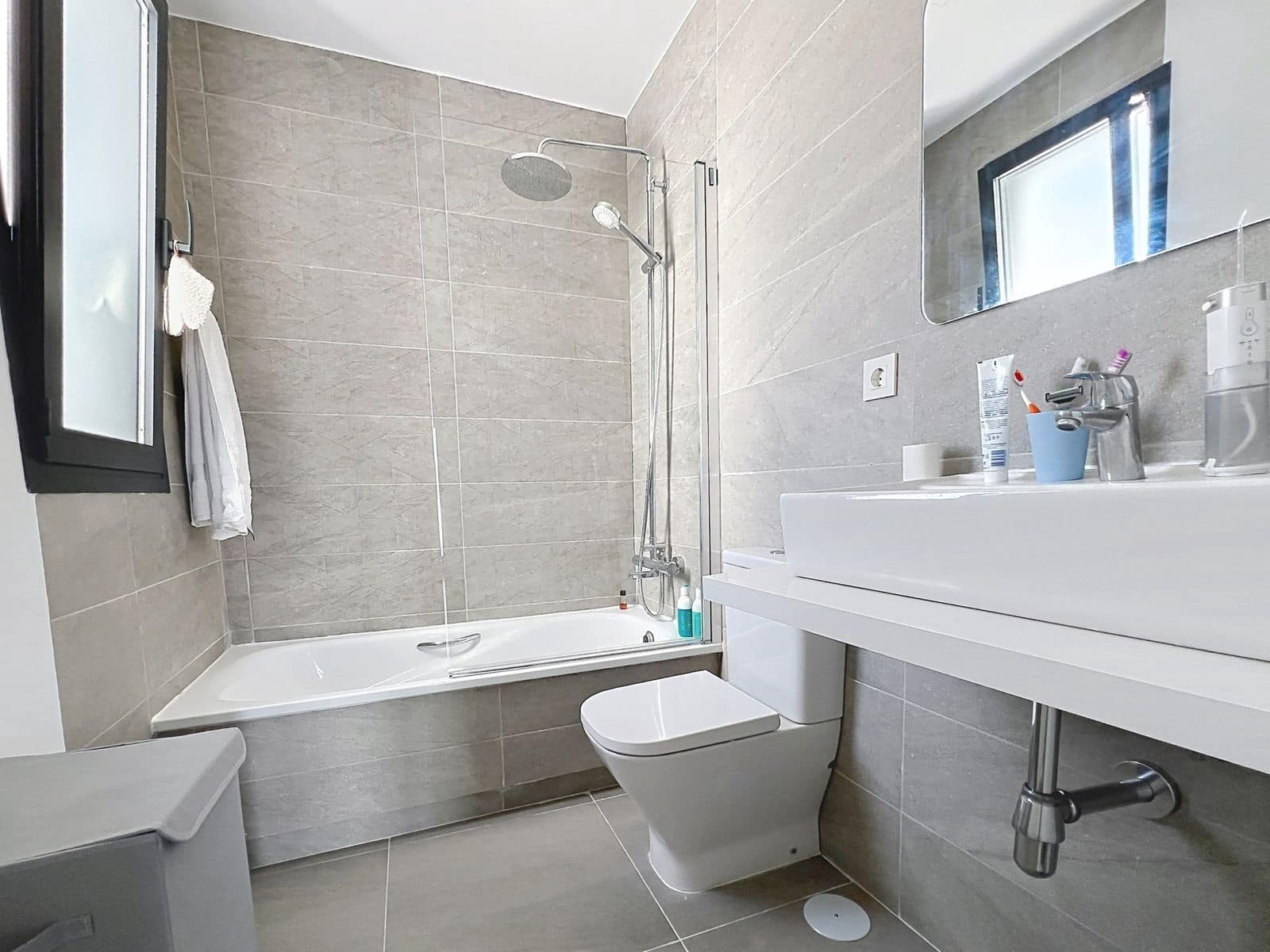 4 bedroom Townhouse for sale in Manilva - € 490,000 (Ref: 9910585)