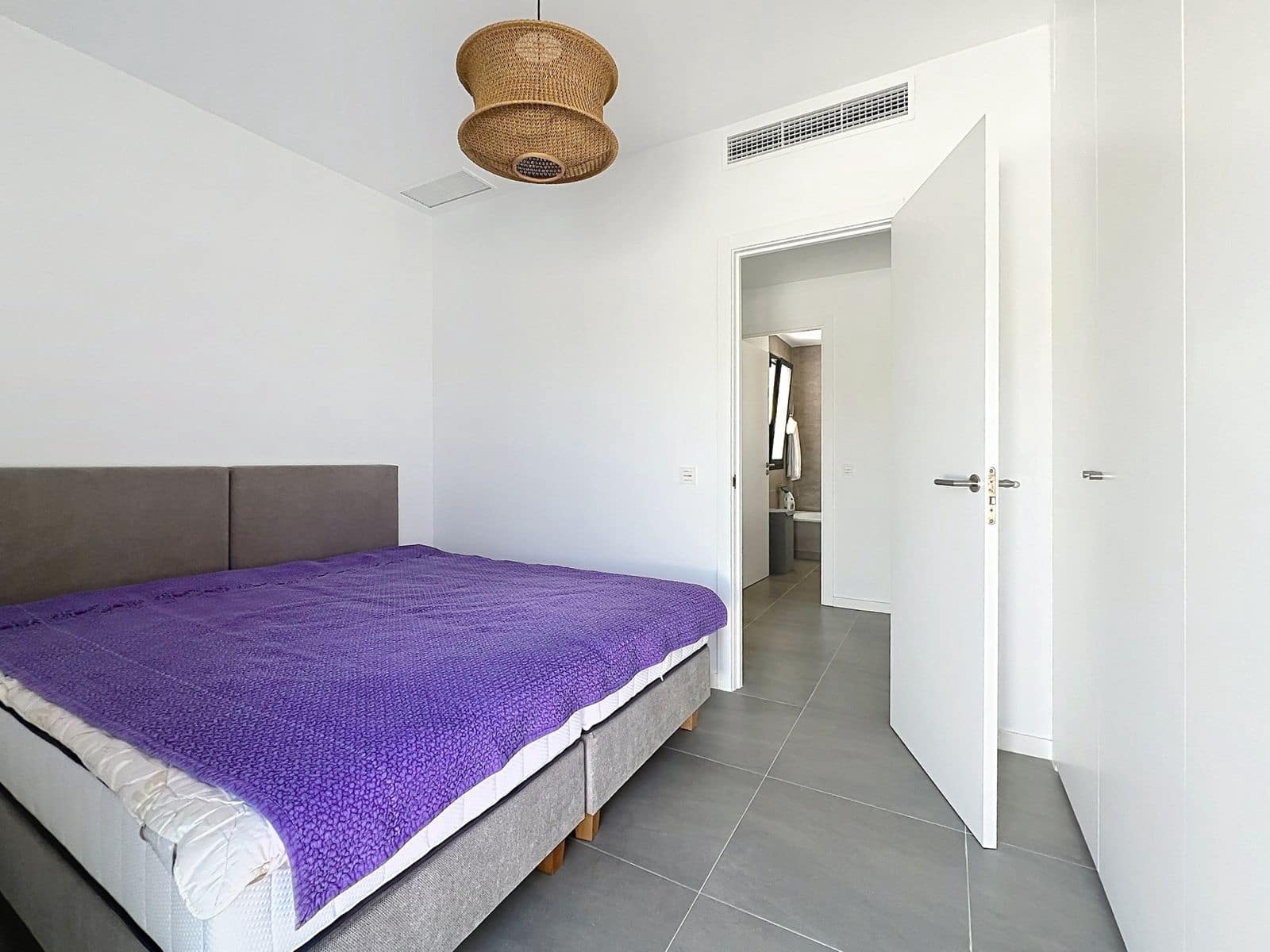 4 bedroom Townhouse for sale in Manilva - € 490,000 (Ref: 9910585)