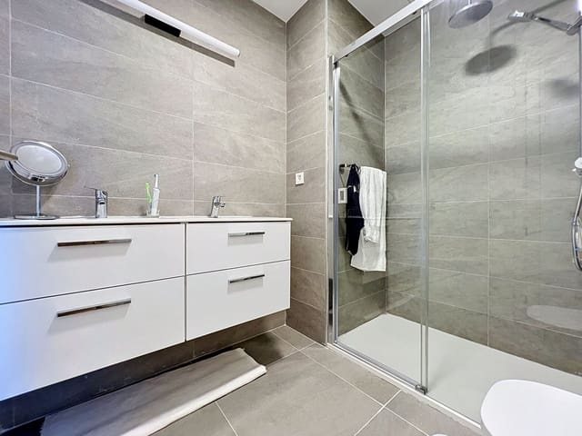 4 bedroom Townhouse for sale in Manilva - € 490,000 (Ref: 9910585)