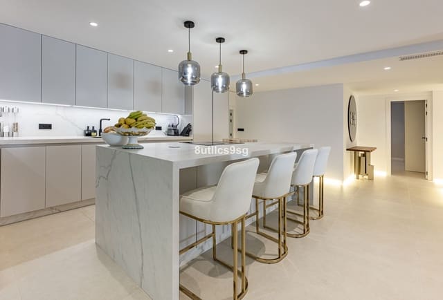 3 makuuhuone Huoneisto myytävänä paikassa Golden Mile, Marbella - 1 725 000 € (Ref: 9910591)