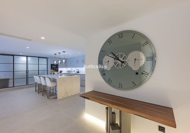 3 makuuhuone Huoneisto myytävänä paikassa Golden Mile, Marbella - 1 725 000 € (Ref: 9910591)