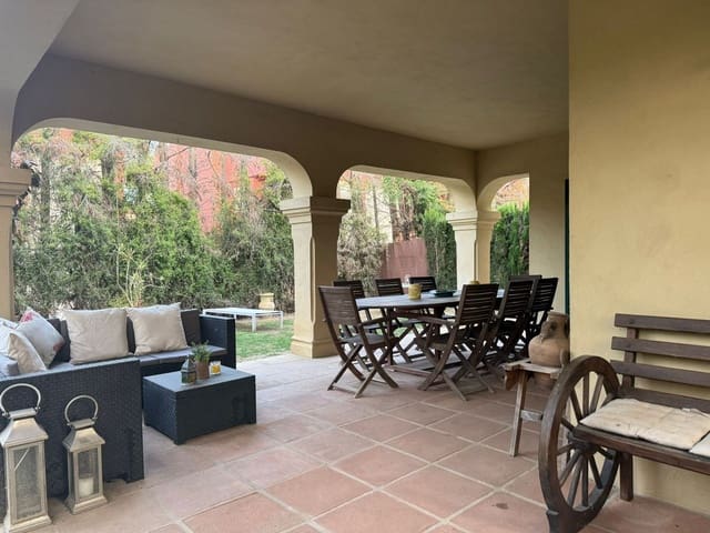 4 sovrum Semi-fristående Villa till salu i Sotogrande Costa, San Roque - 695 000 € (Ref: 9910594)
