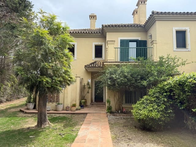 4 sovrum Semi-fristående Villa till salu i Sotogrande Costa, San Roque - 695 000 € (Ref: 9910594)