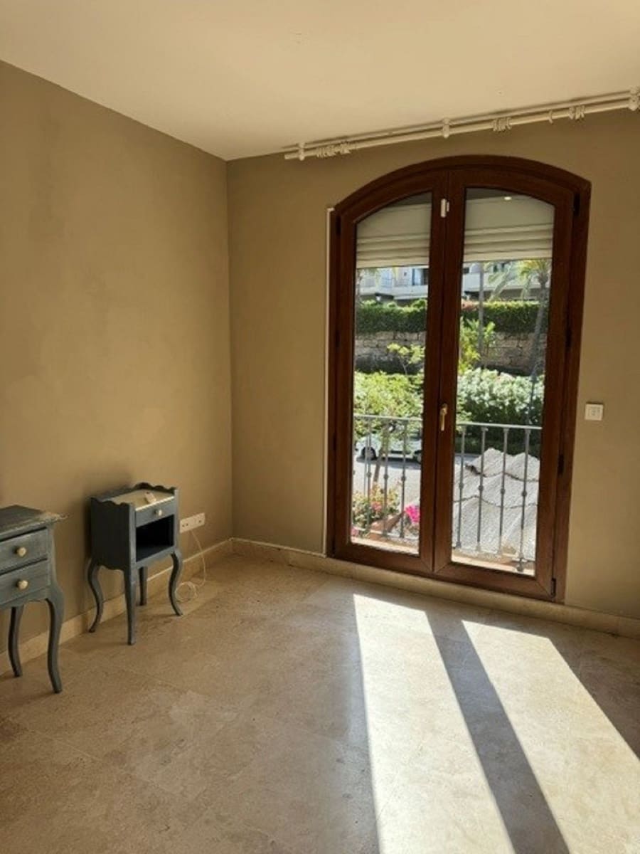 3 camera da letto Casa in vendita in El Paraiso - 800.000 € (Rif: 9910598)