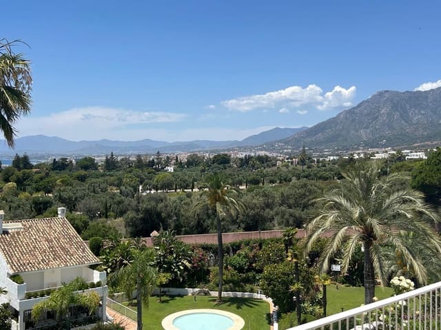 1 soverom Penthouse til salgs i Marbella - € 420 000 (Ref: 9910602)