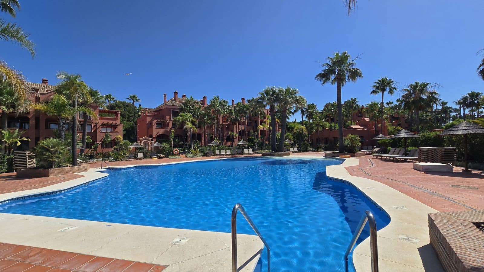 2 Zimmer Apartment zu verkaufen in Puerto Banus - 825.000 € (Ref: 9910603)