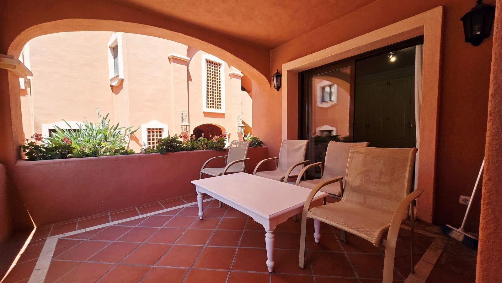 2 Zimmer Apartment zu verkaufen in Puerto Banus - 825.000 € (Ref: 9910603)