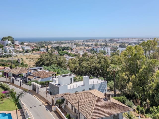4 sovrum Semi-fristående Villa till salu i Nueva Andalucia, Marbella - 1 595 000 € (Ref: 9910604)