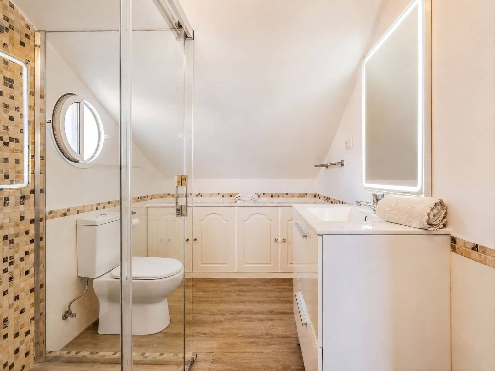 4 sovrum Semi-fristående Villa till salu i Nueva Andalucia - 1 595 000 € (Ref: 9910604)