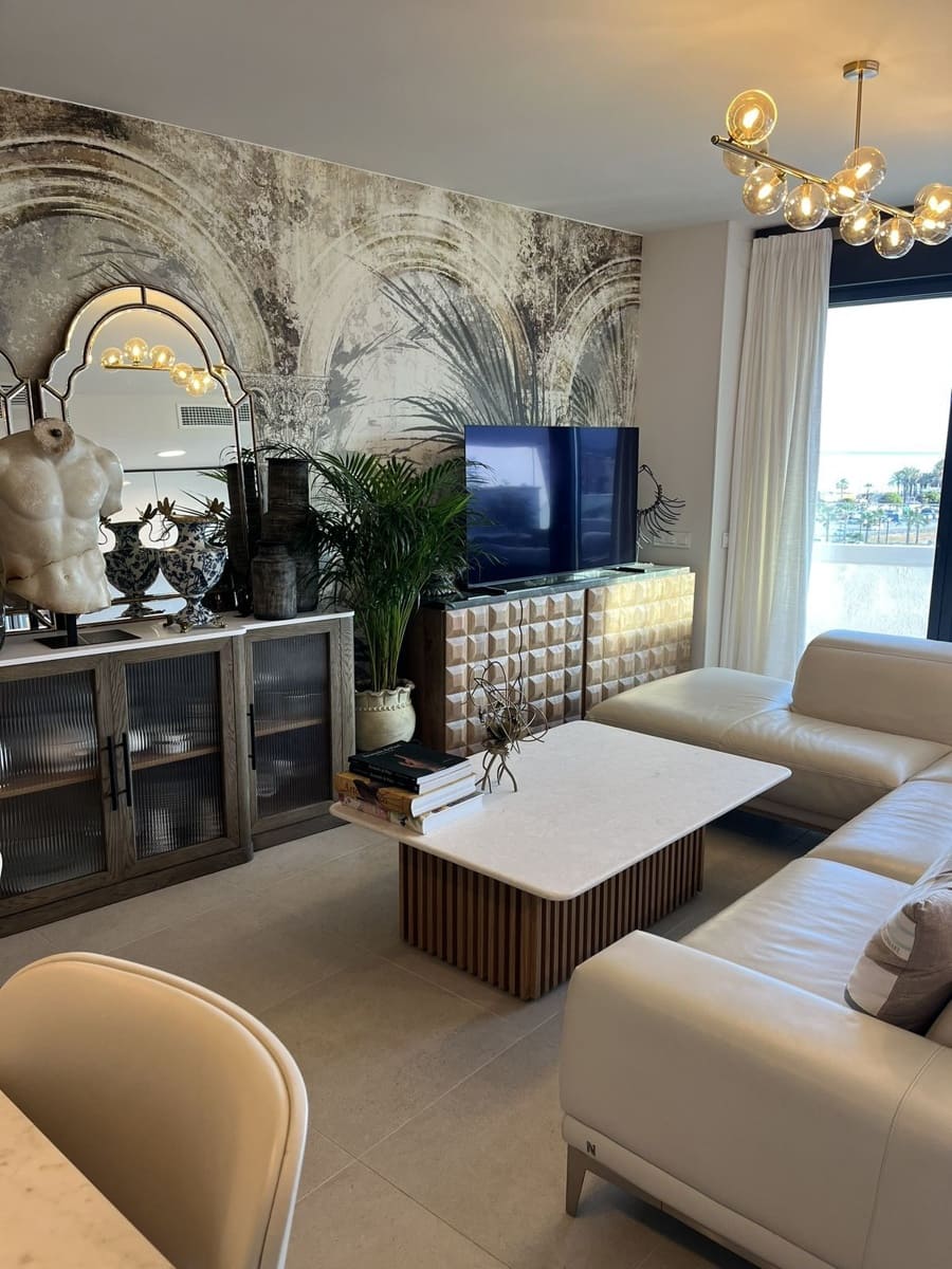 2 slaapkamer Appartement te koop in Torremolinos - € 1.240.000 (Ref: 9910605)