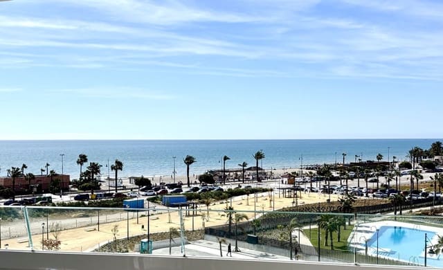 2 slaapkamer Appartement te koop in Torremolinos - € 1.240.000 (Ref: 9910605)