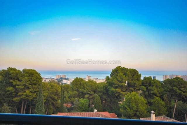 4 slaapkamer Villa te koop in Torremolinos - € 850.000 (Ref: 9910606)