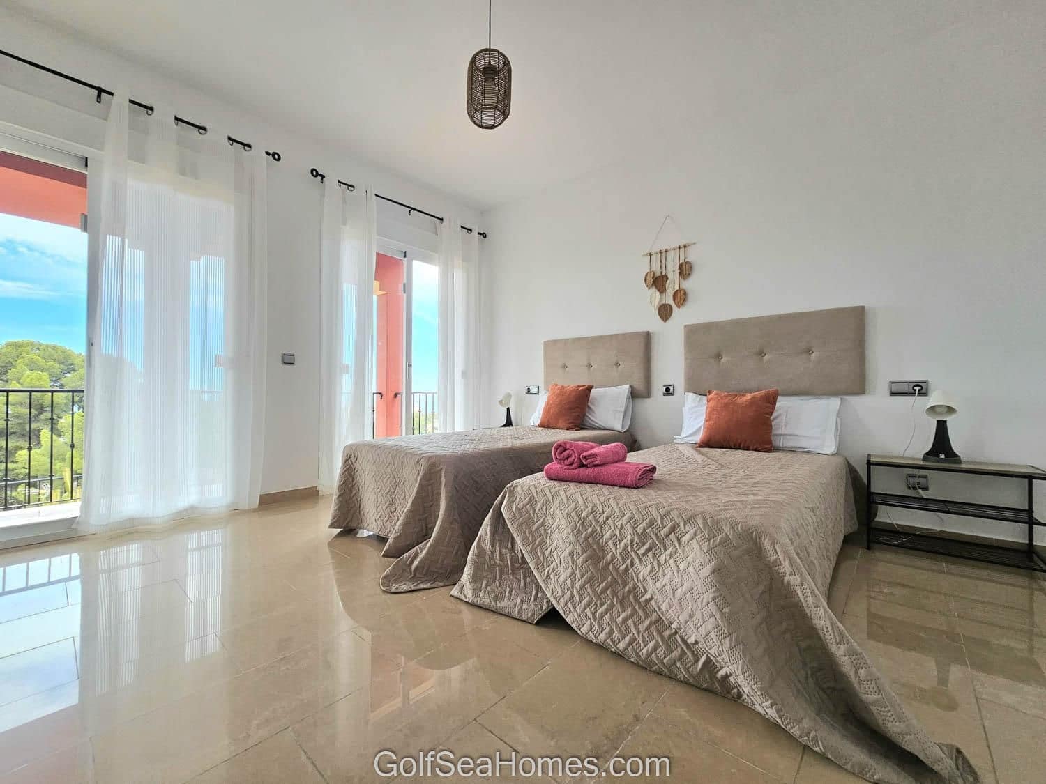 4 slaapkamer Villa te koop in Torremolinos - € 850.000 (Ref: 9910606)