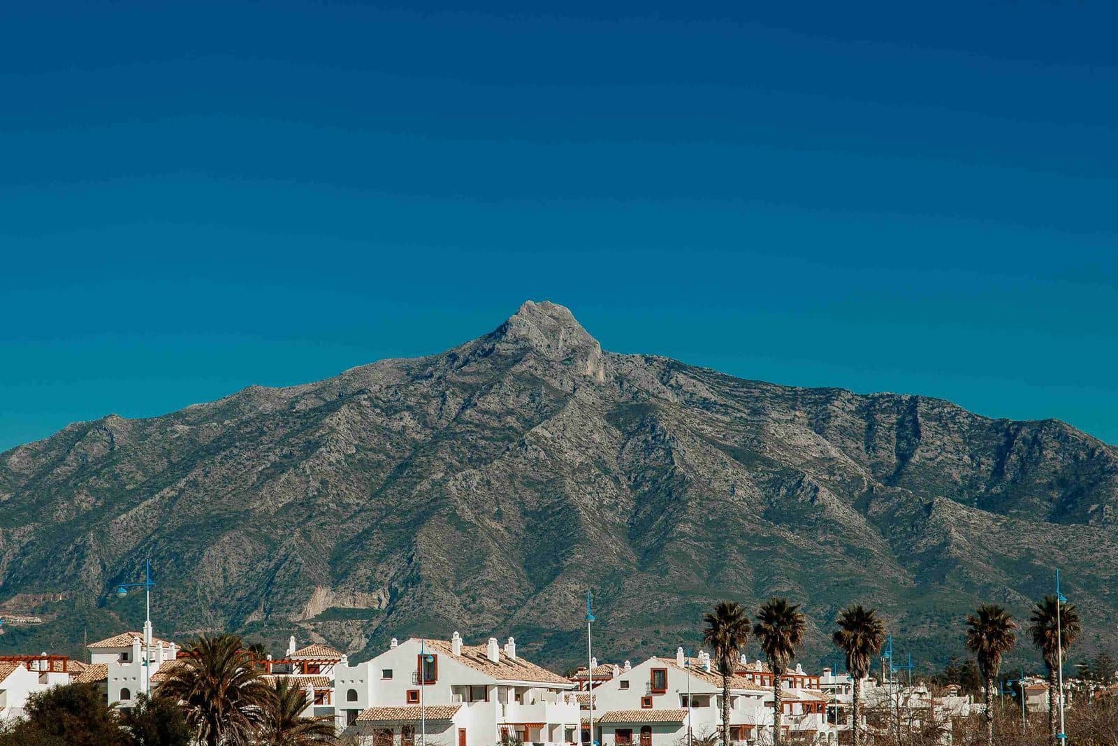 2 soveværelse Lejlighed til salg i San Pedro de Alcantara - € 799.000 (Ref: 9910608)