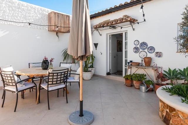 2 sovrum Hus till salu i Bahía Dorada, Estepona - 690 000 € (Ref: 9910609)