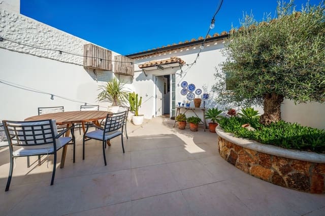 2 sovrum Hus till salu i Bahía Dorada, Estepona - 690 000 € (Ref: 9910609)