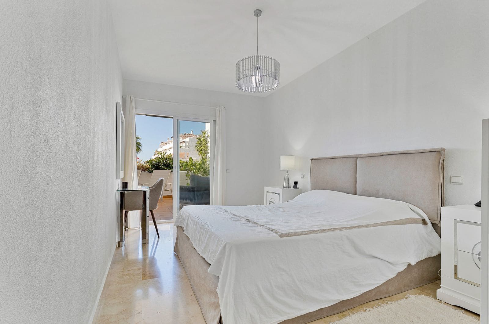 3 soverom Leilighet til salgs i Estepona - € 460 000 (Ref: 9910611)