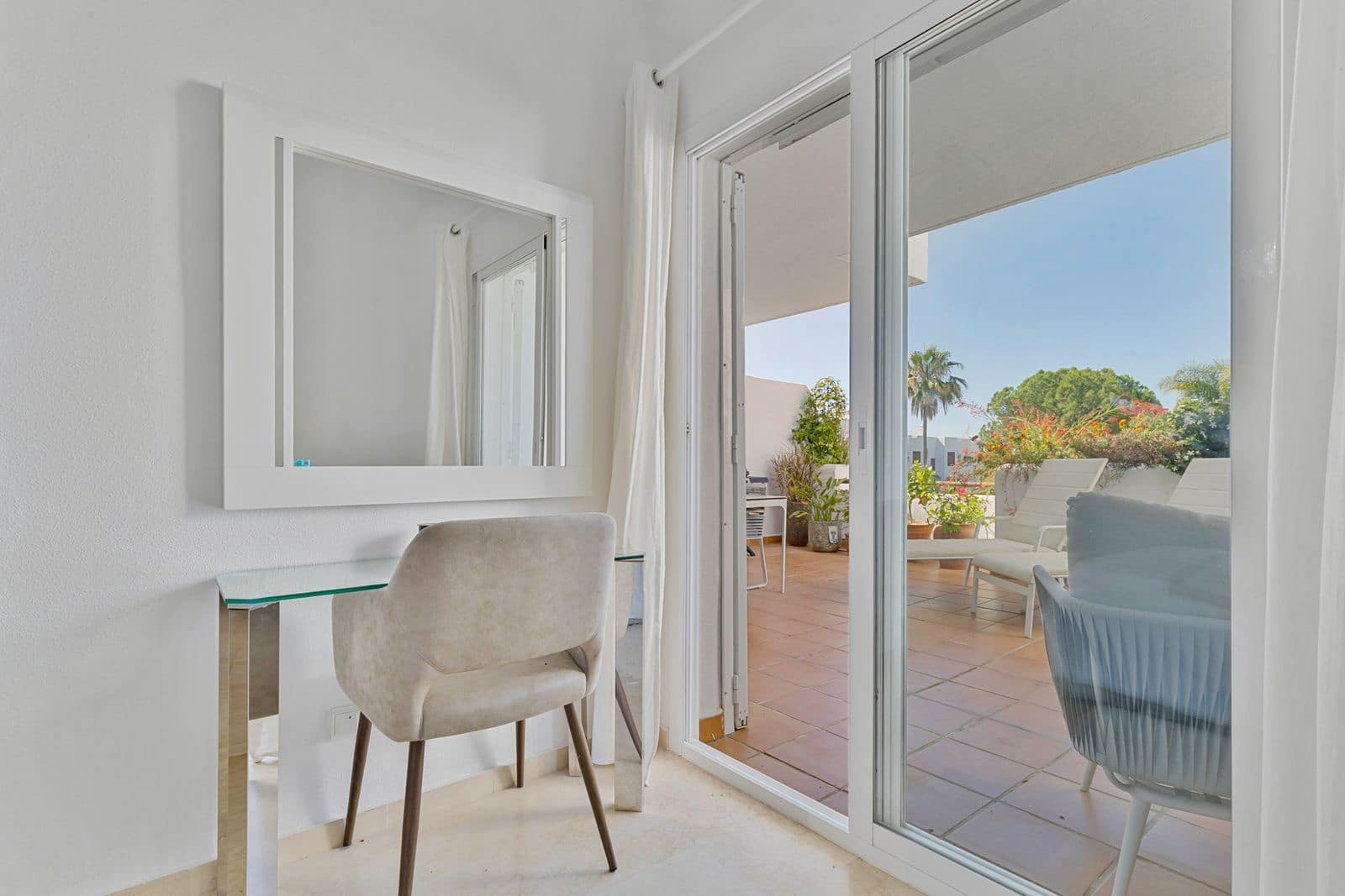 3 soverom Leilighet til salgs i Estepona - € 460 000 (Ref: 9910611)