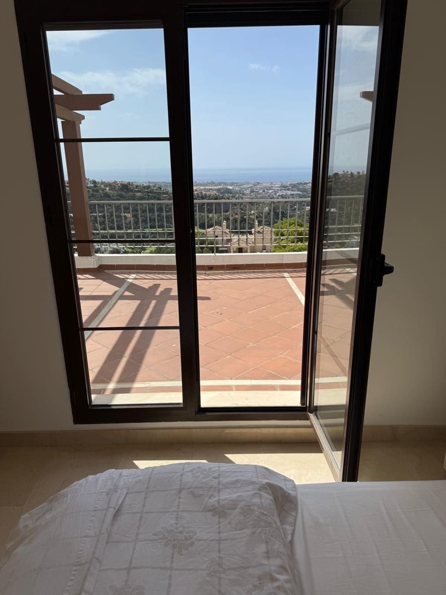 2 slaapkamer Penthouse te koop in Benahavis - € 461.000 (Ref: 9910612)