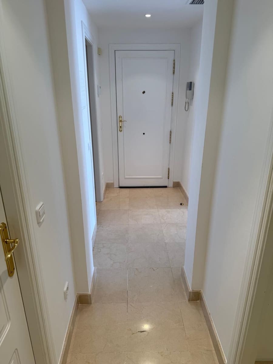 2 slaapkamer Penthouse te koop in Benahavis - € 461.000 (Ref: 9910612)