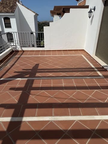 2 chambre Penthouse à vendre à Benahavís - 461 000 € (Ref: 9910612)