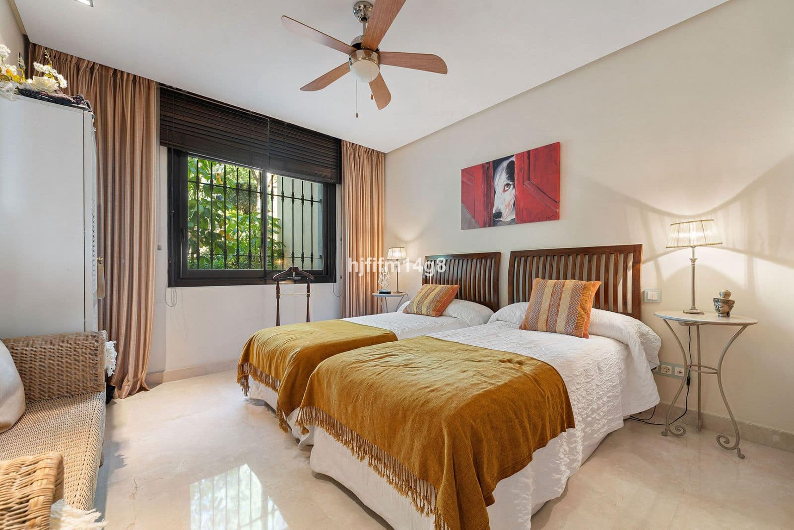 2 bedroom Apartment for sale in Benahavis - € 895,000 (Ref: 9910613)