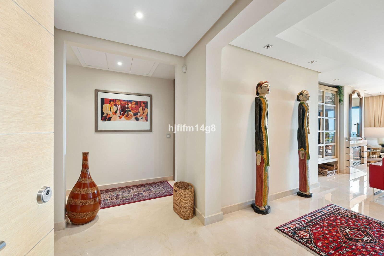 2 bedroom Apartment for sale in Benahavis - € 895,000 (Ref: 9910613)