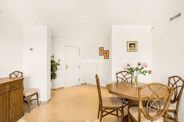 2 Zimmer Apartment zu verkaufen in Elviria, Marbella - 595.000 € (Ref: 9910614)