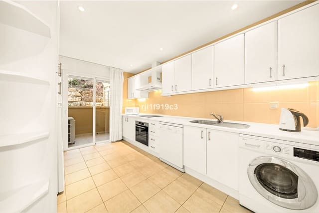 2 Zimmer Apartment zu verkaufen in Elviria, Marbella - 595.000 € (Ref: 9910614)