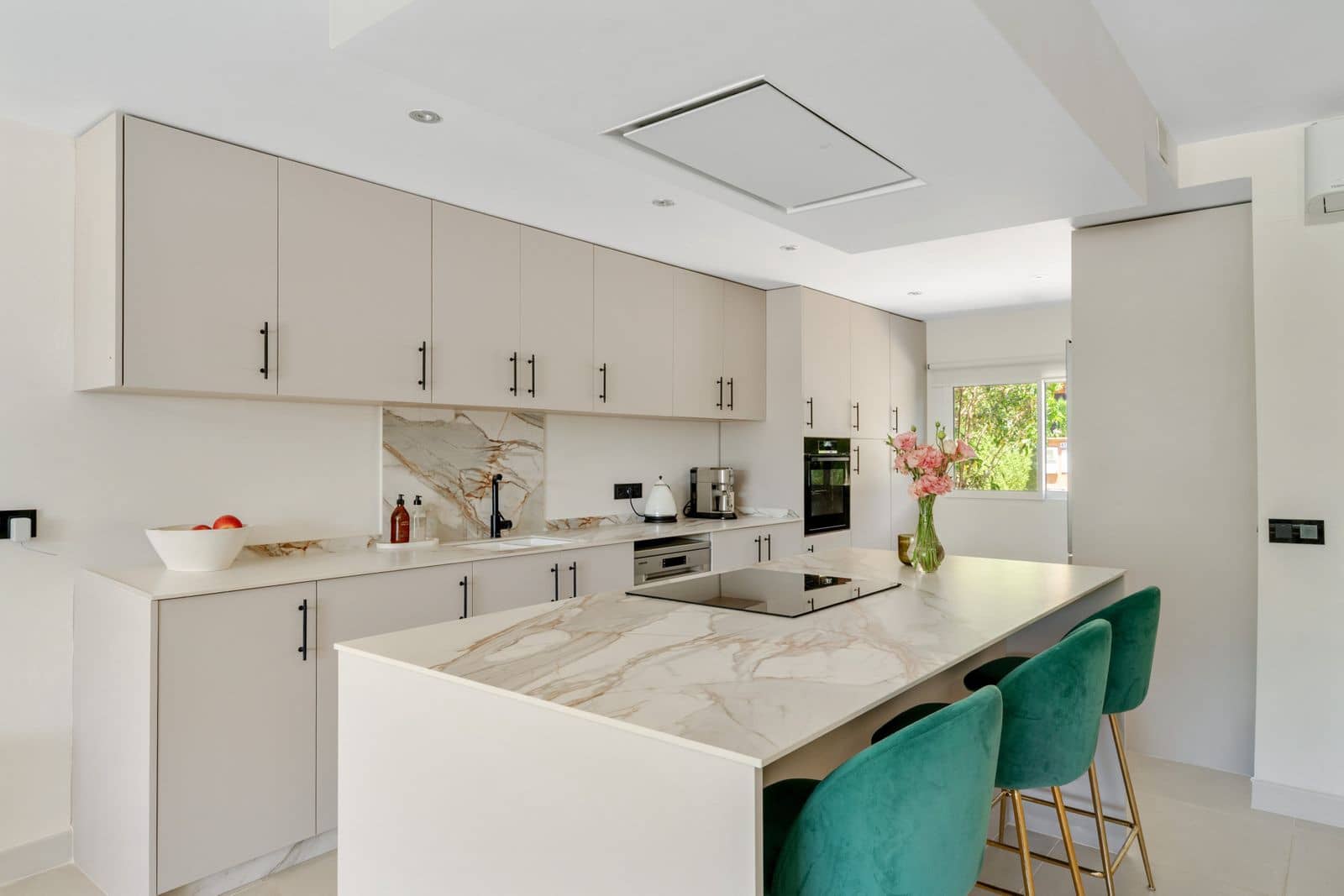 3 bedroom Townhouse for sale in New Golden Mile - € 595,000 (Ref: 9910615)