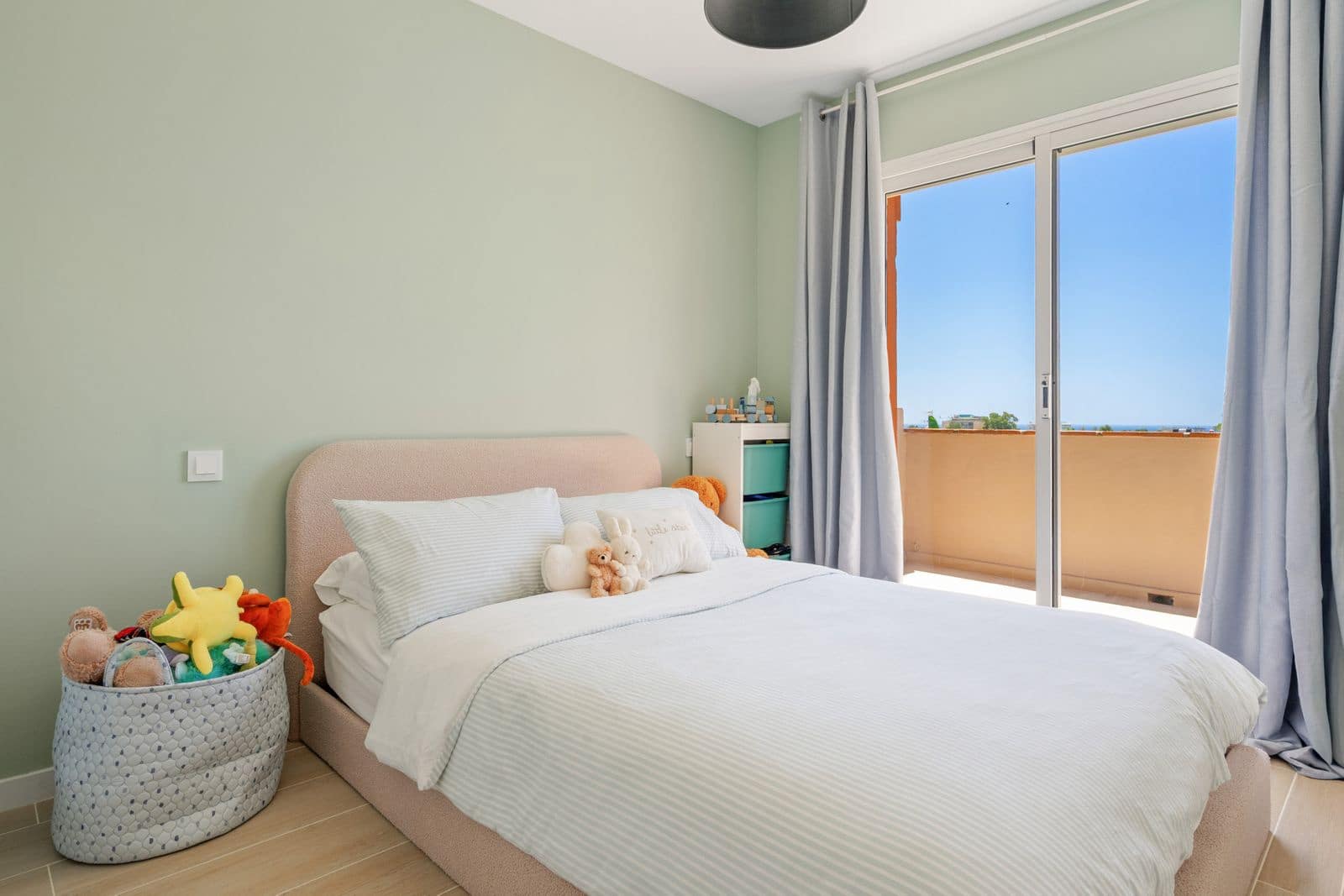 3 bedroom Townhouse for sale in New Golden Mile - € 595,000 (Ref: 9910615)