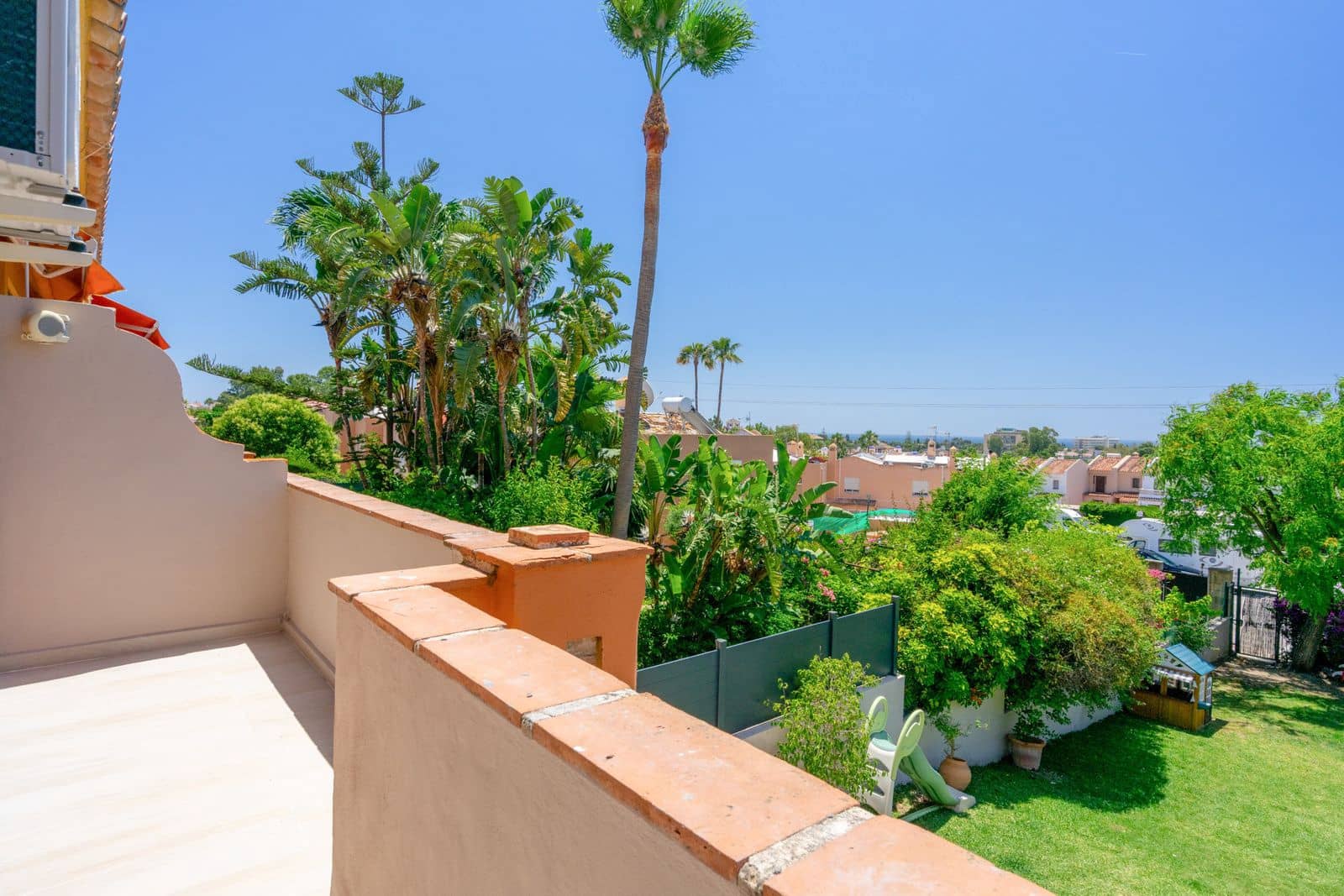 3 bedroom Townhouse for sale in New Golden Mile - € 595,000 (Ref: 9910615)