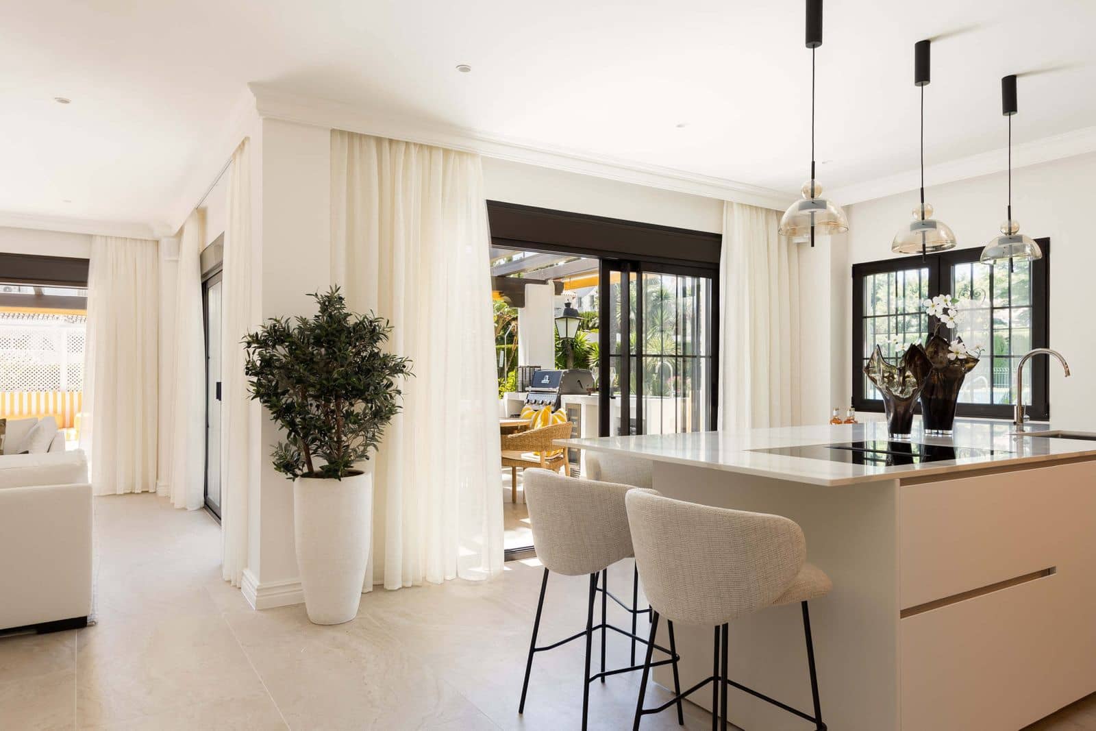 3 sovrum Lägenhet till salu i Nueva Andalucia - 1 349 000 € (Ref: 9910616)