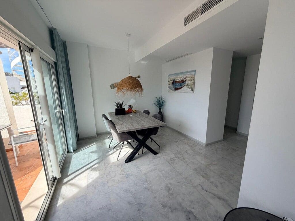 2 quarto Penthouse para venda em Estepona - 289 000 € (Ref: 9910618)
