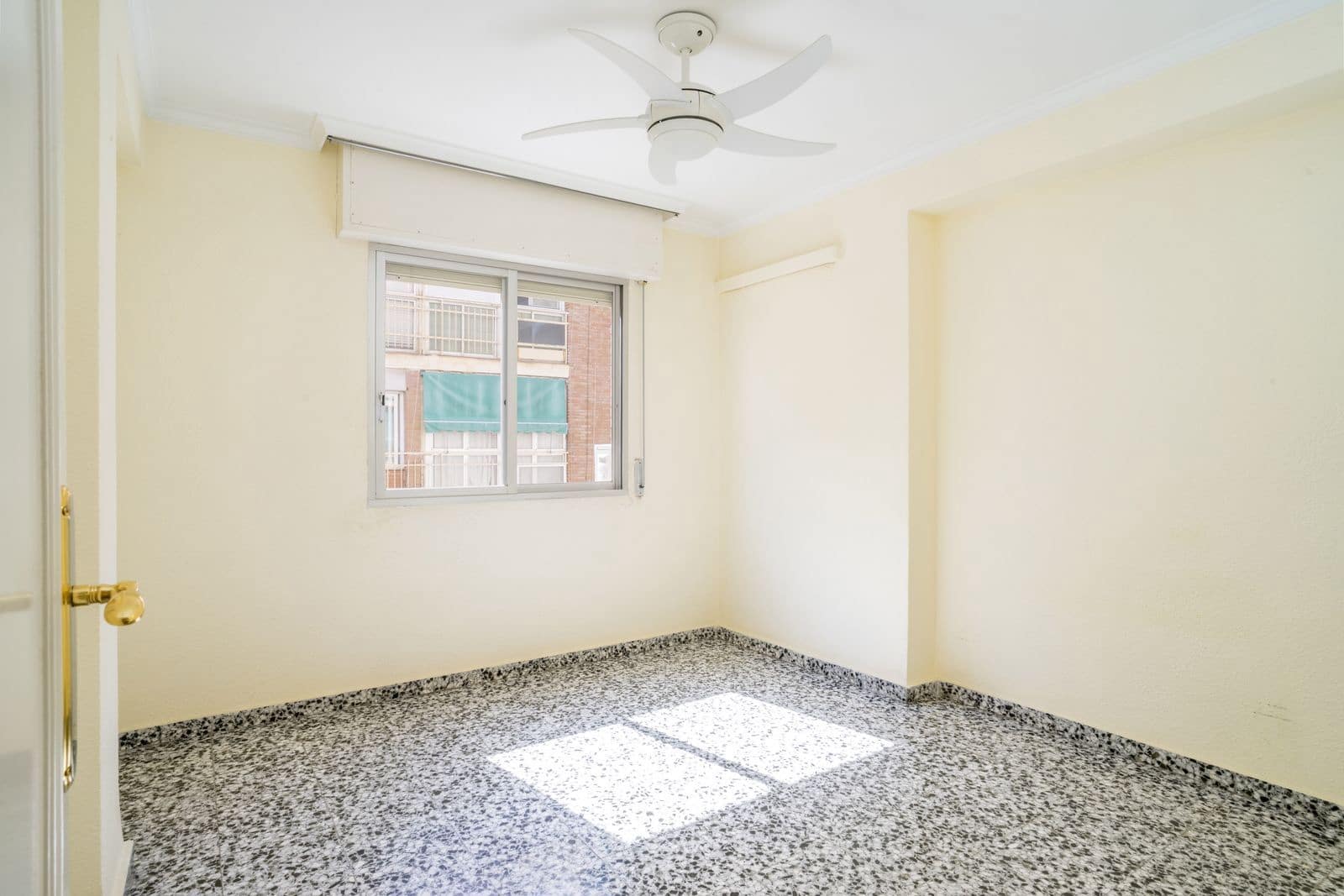 4 soveværelse Lejlighed til salg i Malaga by - € 310.000 (Ref: 9910619)