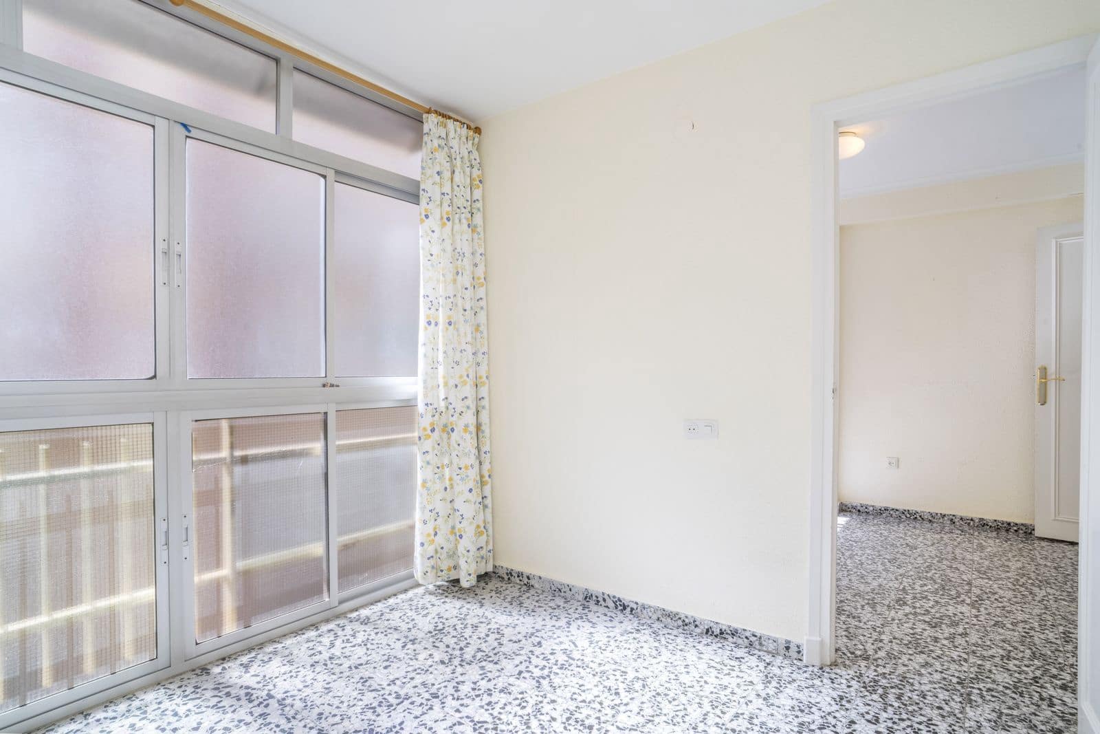 4 soveværelse Lejlighed til salg i Malaga by - € 310.000 (Ref: 9910619)