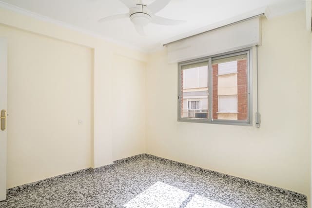 4 soveværelse Lejlighed til salg i Málaga by - € 310.000 (Ref: 9910619)