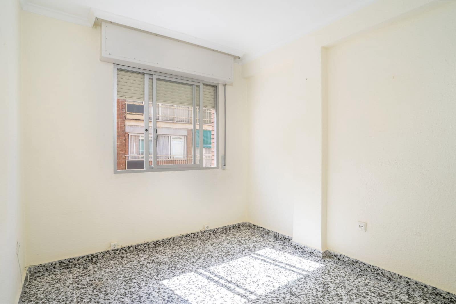 4 soveværelse Lejlighed til salg i Malaga by - € 310.000 (Ref: 9910619)