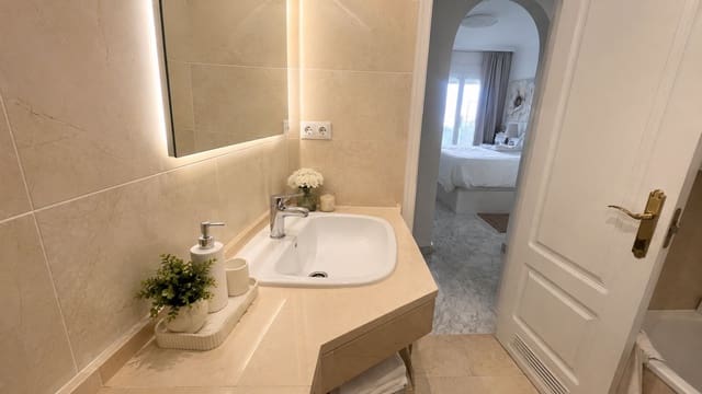 2 makuuhuone Huoneisto myytävänä paikassa Marbella - 730 000 € (Ref: 9910620)