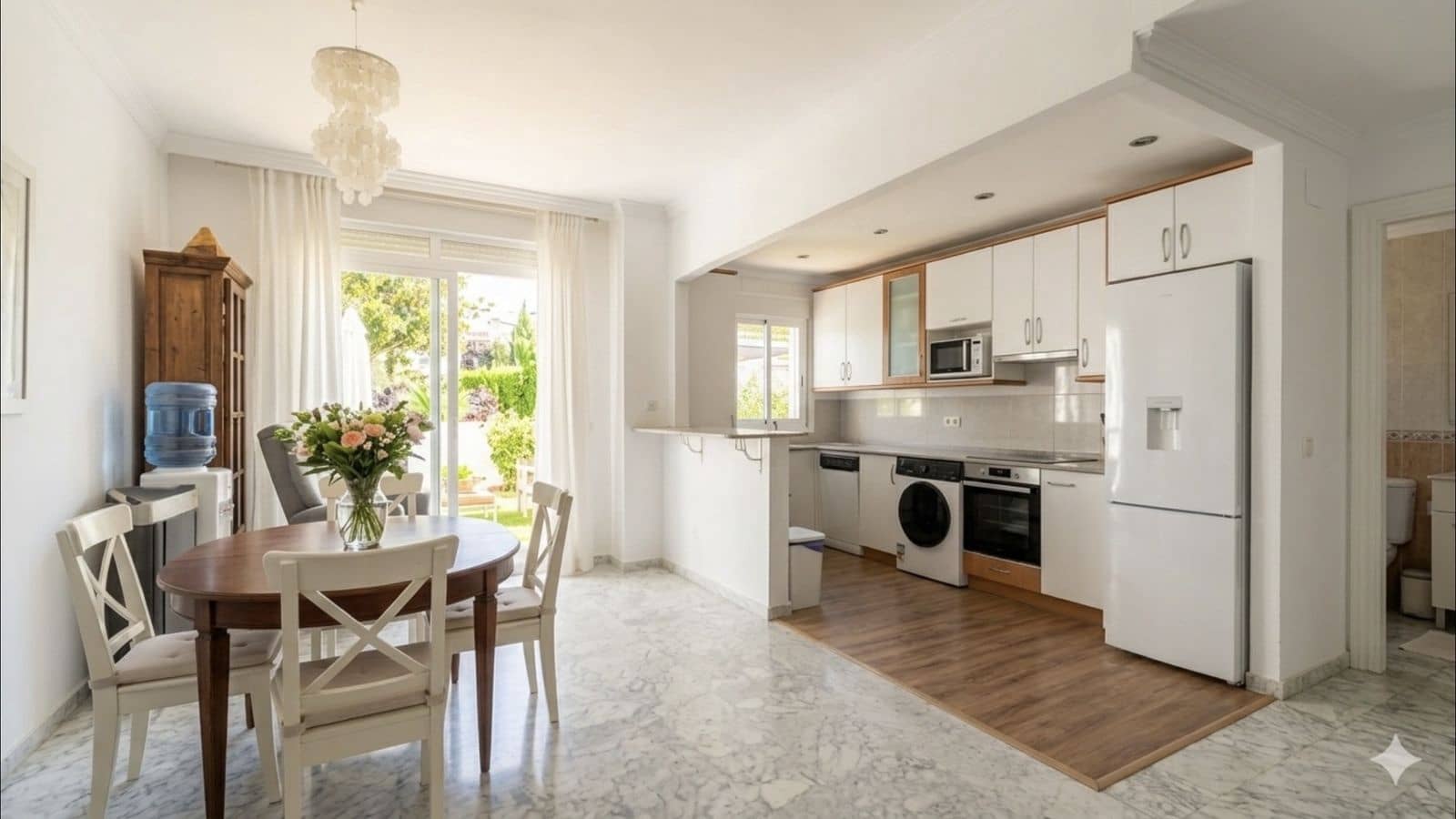 2 makuuhuone Huoneisto myytävänä paikassa Marbella - 730 000 € (Ref: 9910620)