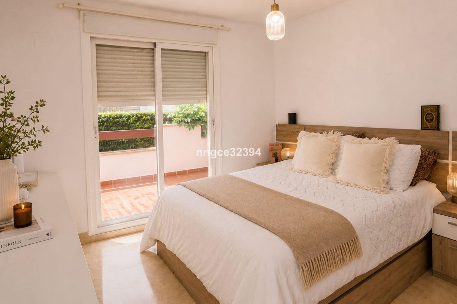 2 soveværelse Lejlighed til salg i Nueva Andalucia - € 545.000 (Ref: 9910623)