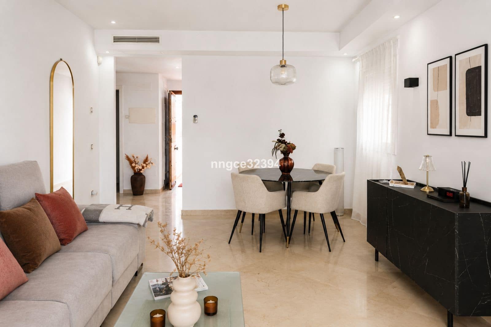 2 soveværelse Lejlighed til salg i Nueva Andalucia - € 545.000 (Ref: 9910623)