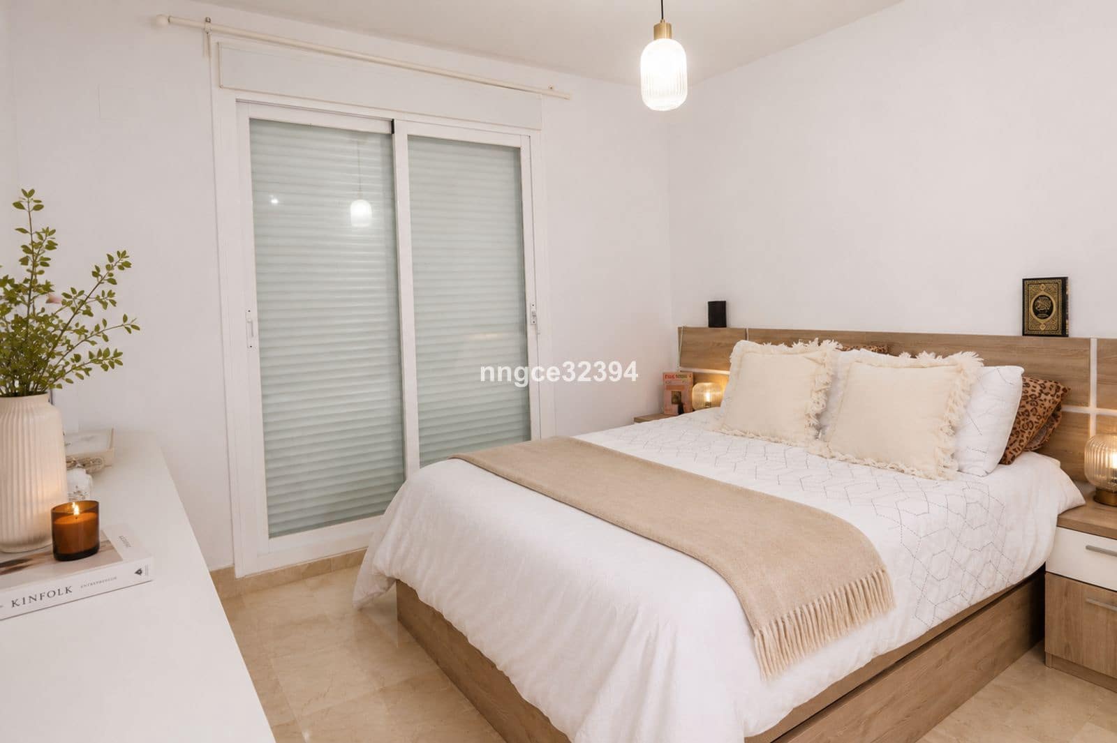 2 soveværelse Lejlighed til salg i Nueva Andalucia - € 545.000 (Ref: 9910623)