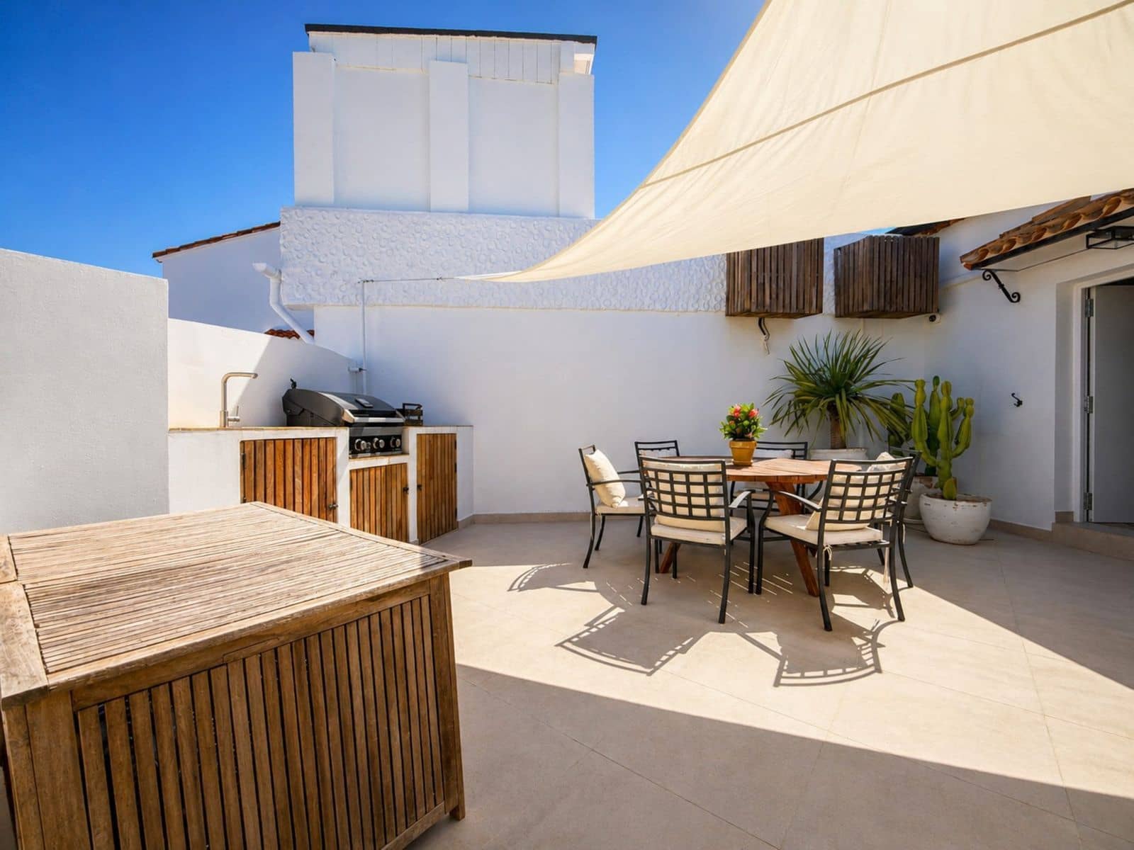 2 chambre Maison de Ville à vendre à Estepona - 690 000 € (Ref: 9910624)