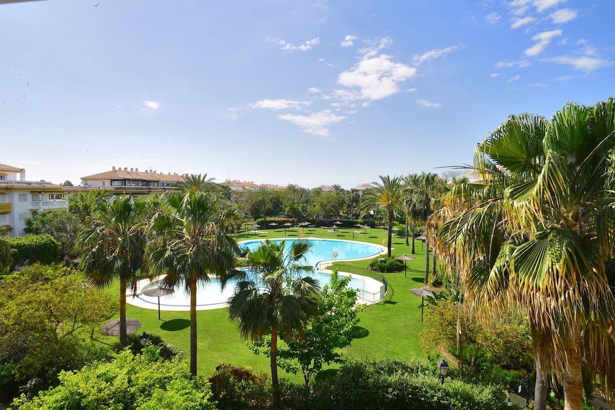 3 Zimmer Apartment zu verkaufen in Nueva Andalucia - 585.000 € (Ref: 9910625)