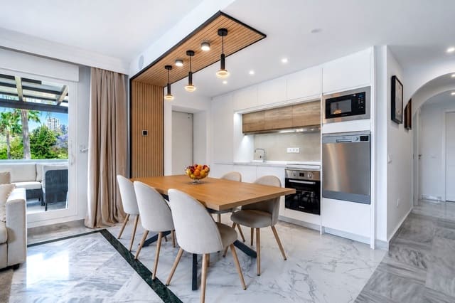 3 Zimmer Apartment zu verkaufen in Nueva Andalucia, Marbella - 585.000 € (Ref: 9910625)