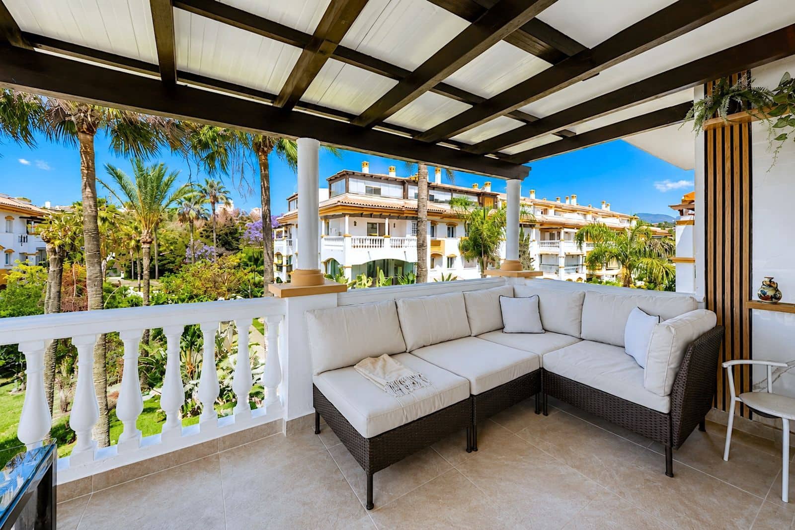 3 Zimmer Apartment zu verkaufen in Nueva Andalucia - 585.000 € (Ref: 9910625)