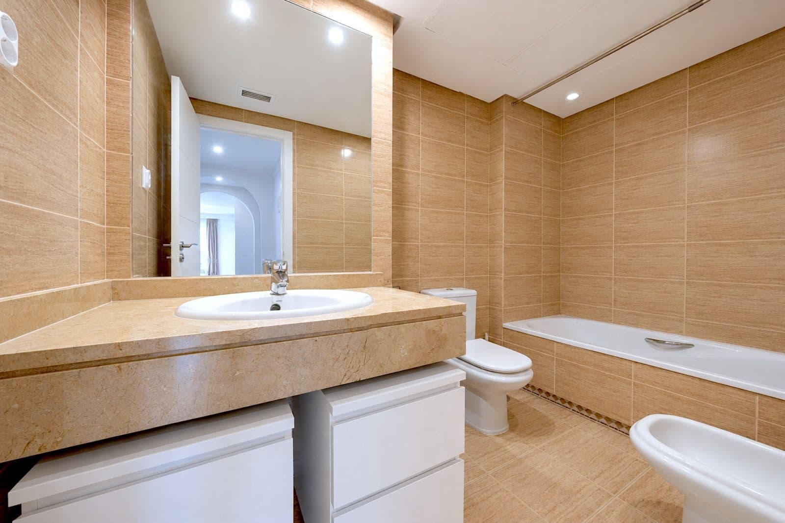 3 Zimmer Apartment zu verkaufen in Nueva Andalucia - 585.000 € (Ref: 9910625)